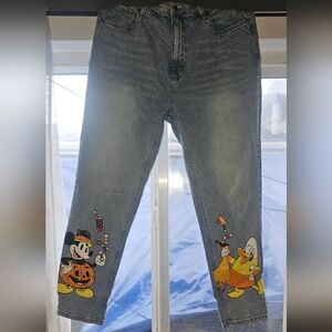 Women’s Disney Halloween Candy Corn Mom Jeans Light Wash Size 15